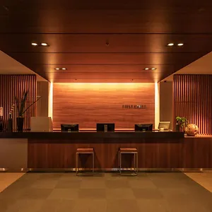 カプセルホテル ファーストキャビン羽田ターミナル１ **