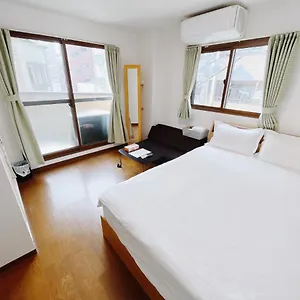 ホームステイ Sinsei Daikokukan 